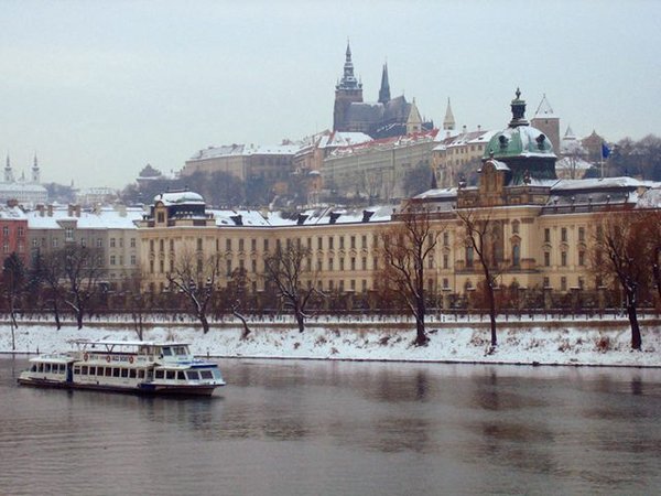 Úřad vlády ČR (foto elreymomo, CC-BY)