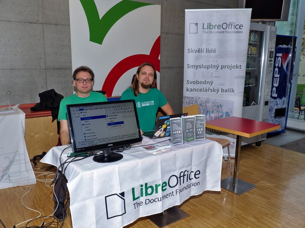 Stánek LibreOffice na letošní konferenci OpenAlt.